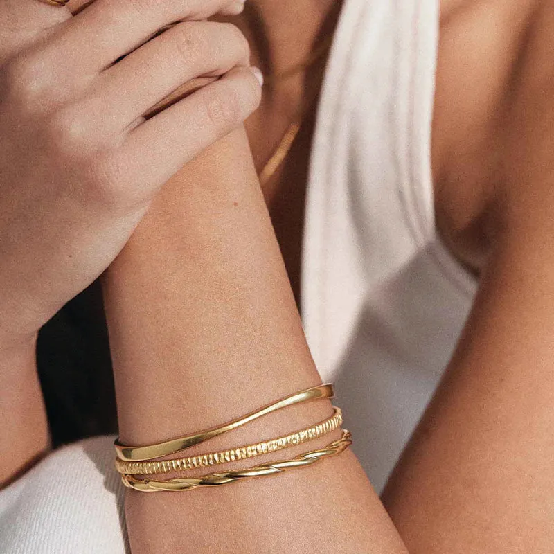 ECHO BANGLE