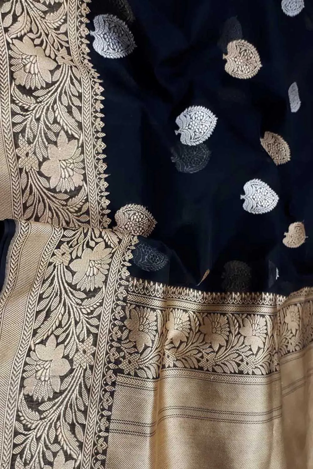 Elegant Black Banarasi Handloom Silk Saree