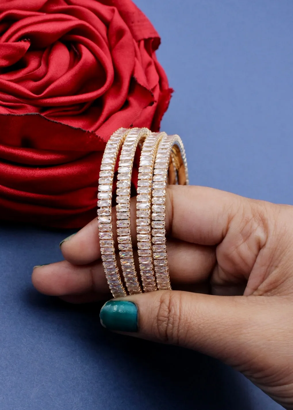 GLAMOROUS DIA BANGLES