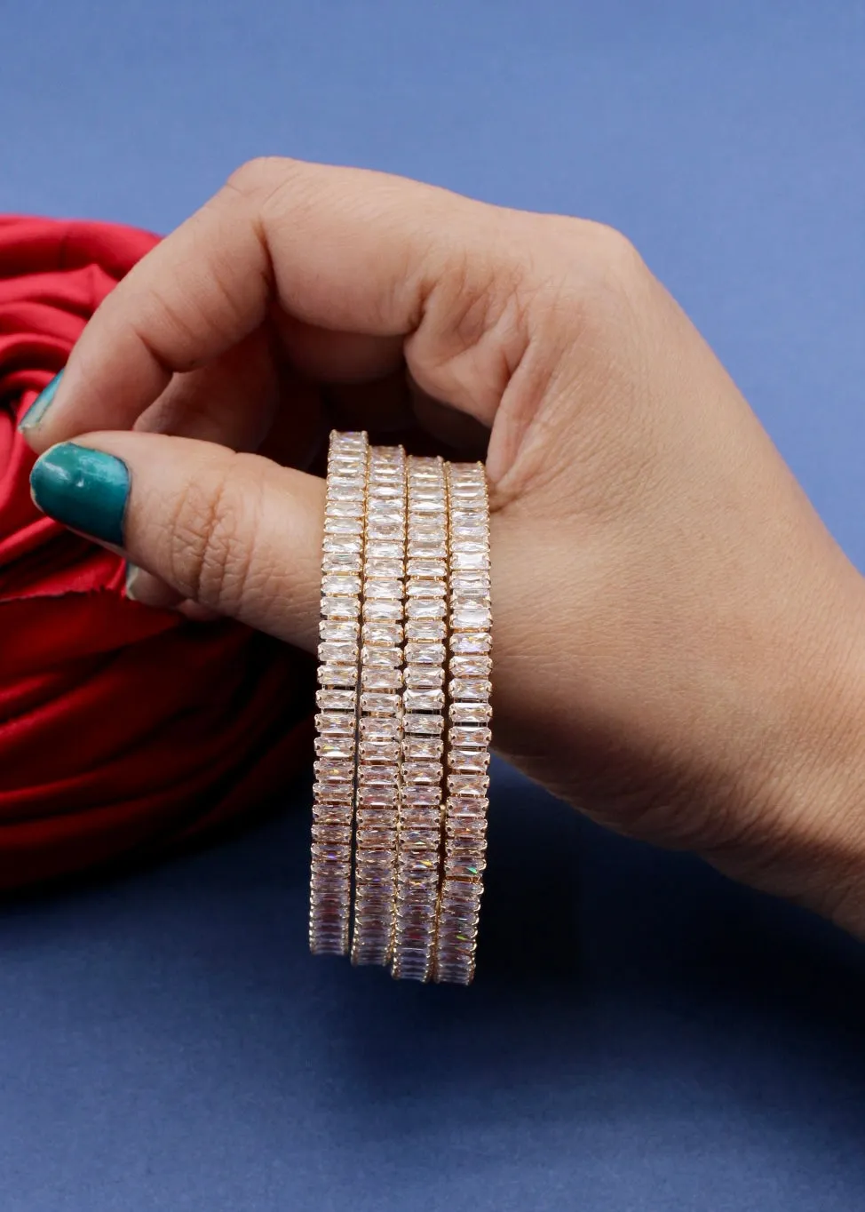 GLAMOROUS DIA BANGLES