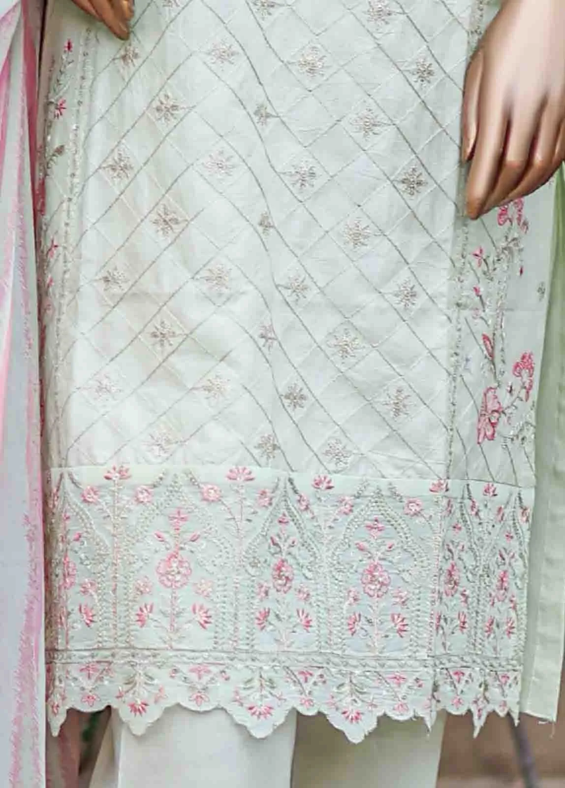 WCTF-003 B- 3 Piece Embroidered Stitched Suit